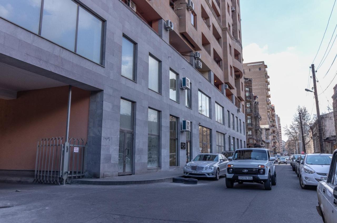 Stay Inn Apartments At Buzand 13 Street Ереван Екстериор снимка