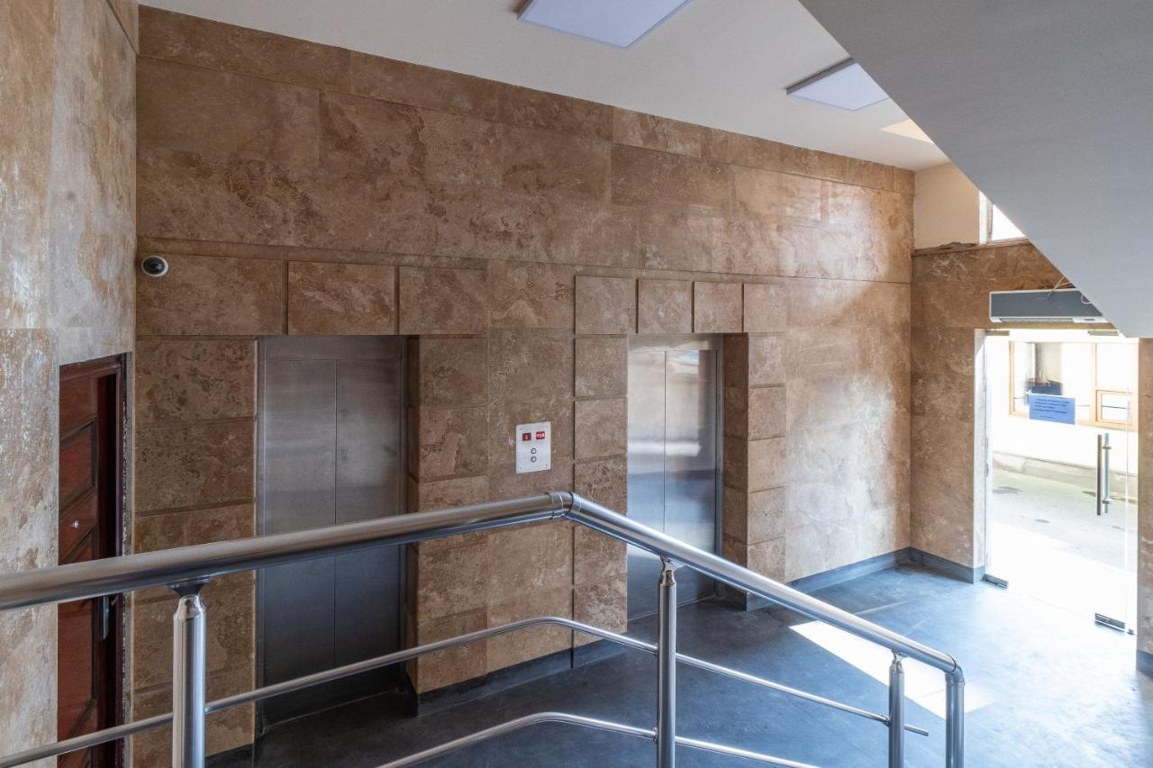 Stay Inn Apartments At Buzand 13 Street Ереван Екстериор снимка