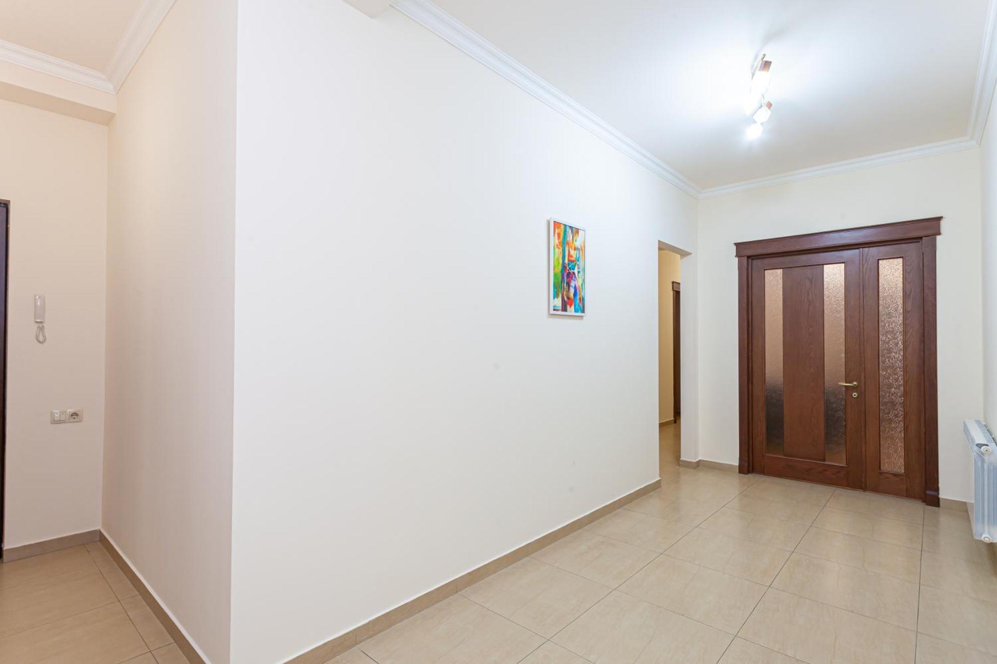 Stay Inn Apartments At Buzand 13 Street Ереван Екстериор снимка